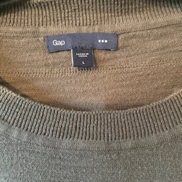 Women’s Gap Olive Green Light Knit Top  - Size L - Picture 2 of 10